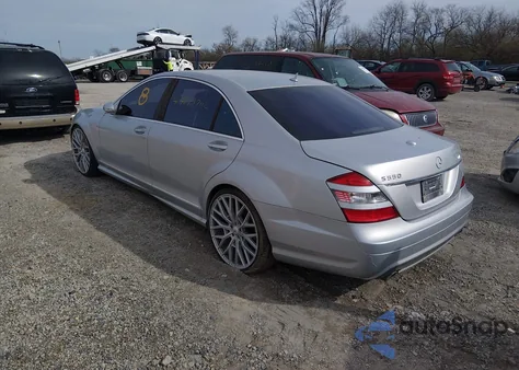 2007 Mercedes-Benz S 550 z USA, uszkodzony, nr VIN WDDNG71X37A029427